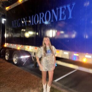 Meet your Posher, Alexis